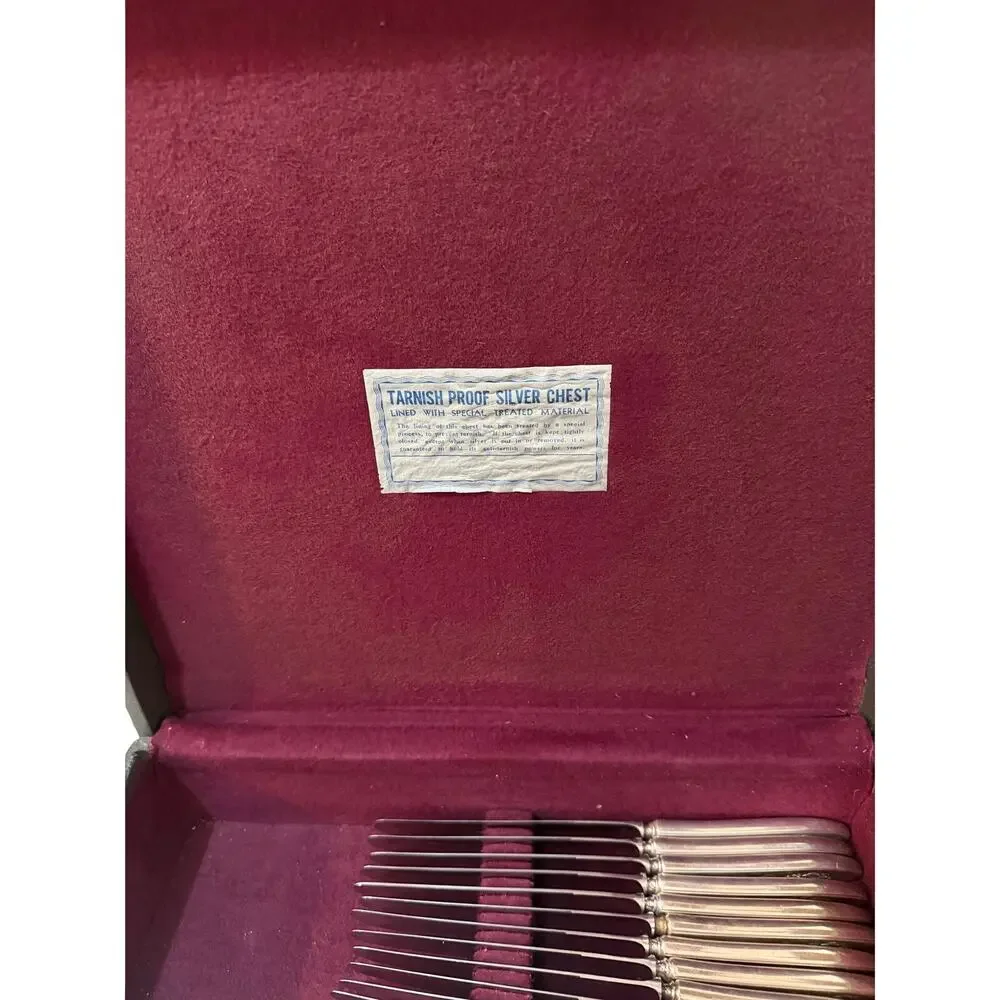 Holmes Edwards Danish Princess 1938 82pc Silverplate Flatware Set w Chest